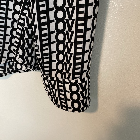 Express  pocket love black and white long sleeve button up collard shirt… - Picture 4 of 11